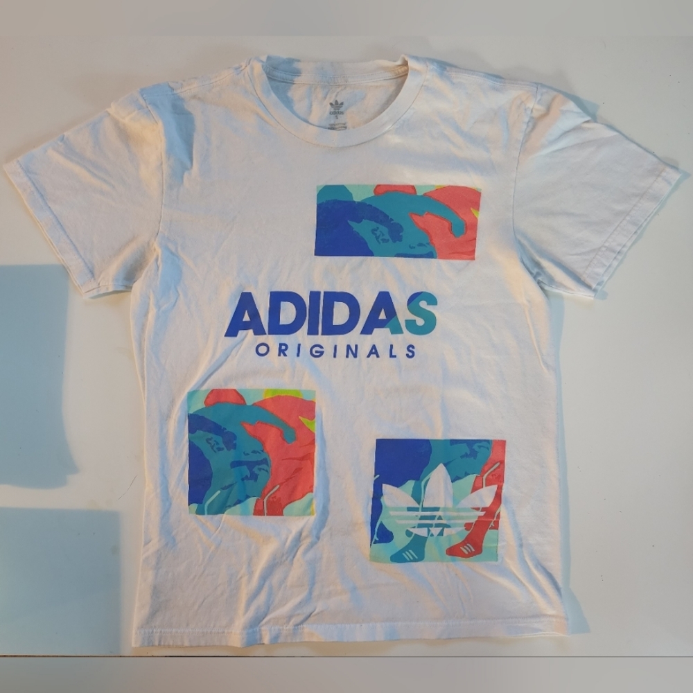 VTG Adidas Originals White Graphic T-Shirt - Size Small